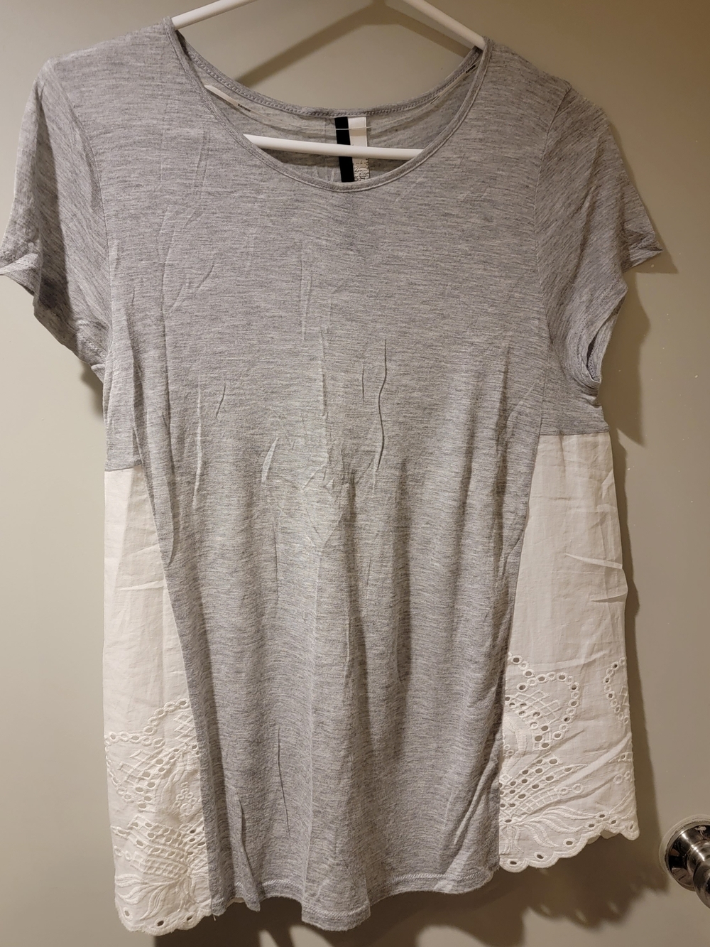 Kensie Gray and White Short Sleeve Eyelet Panel Blouse